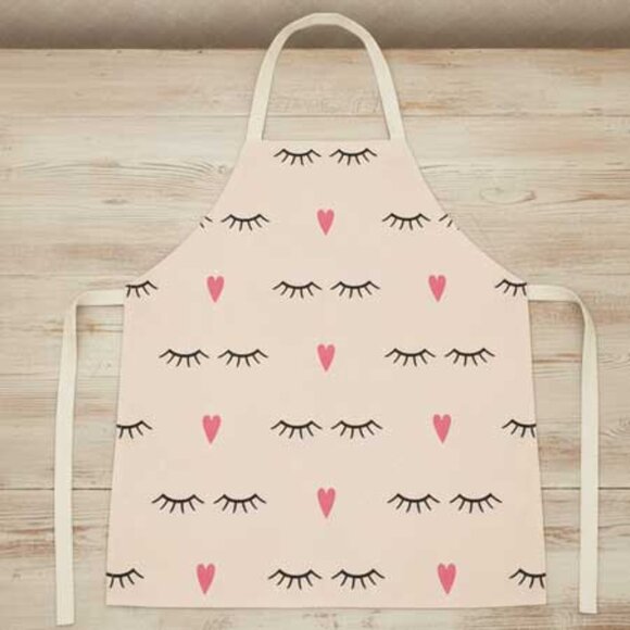  2$21 Ladies Eyelash Heart Apron - Picture 3 of 7